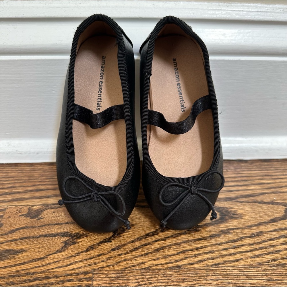 Amazon Essentials Ballet Slipper - Picture 5 of 6
